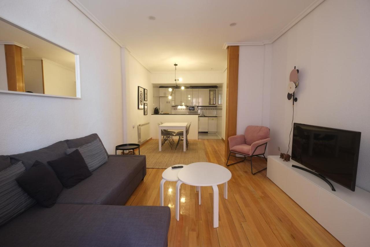 Apartament Camino De Santiago En Casco Historico Burgo Zewnętrze zdjęcie
